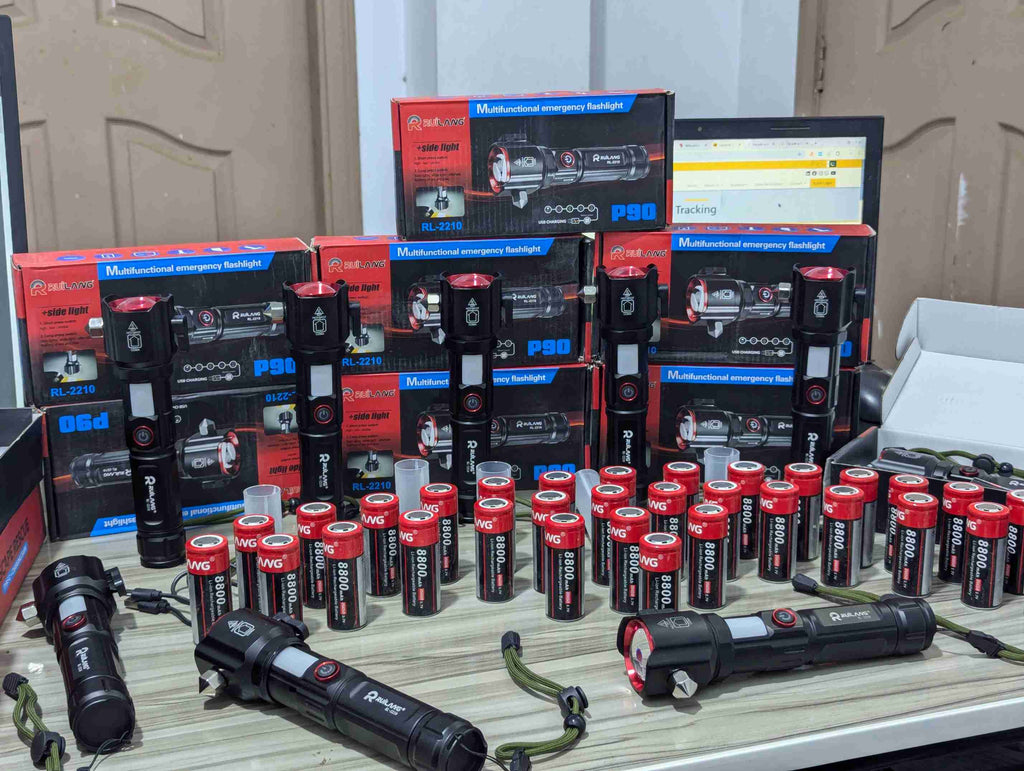 (Original RL 2210) Super Powerful 8-in-1 Emergency Flashlight & Charging Bank | 1km Range With One Extra Cell🔥